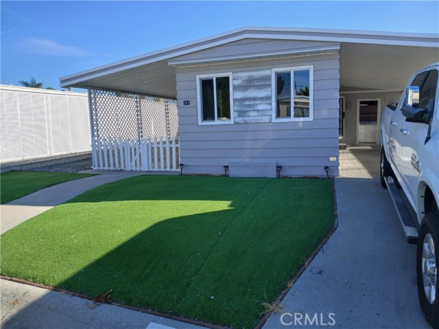 Detail Gallery Image 4 of 8 For 281 Santa Clara Cir, Hemet,  CA 92543 - 2 Beds | 1 Baths