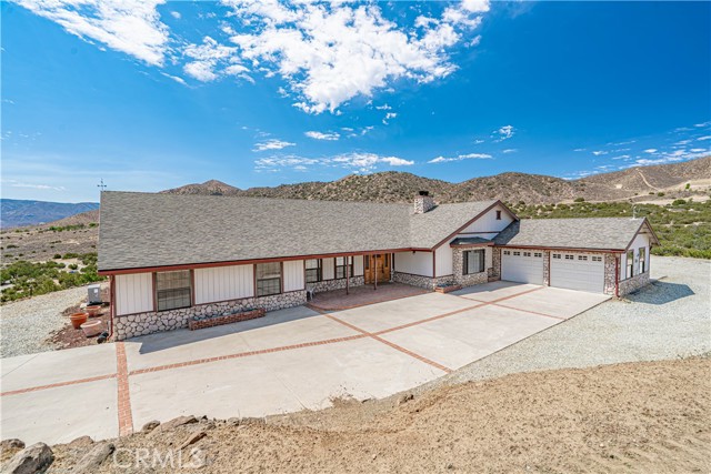 5329 Hubbard Road, Acton CA: https://media.crmls.org/medias/7665500c-713c-43bd-a1db-7224f7ccef0b.jpg
