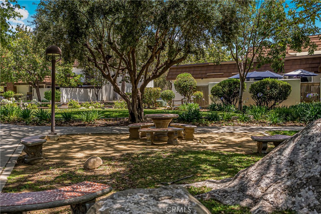 https://media.crmls.org/medias/7665d617-d7f8-47e0-ae7a-dbe67ad07793.jpg?preset=X-Large