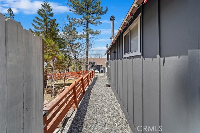 Detail Gallery Image 28 of 30 For 2417 Sky Dr, Arrowbear,  CA 92308 - 2 Beds | 1 Baths