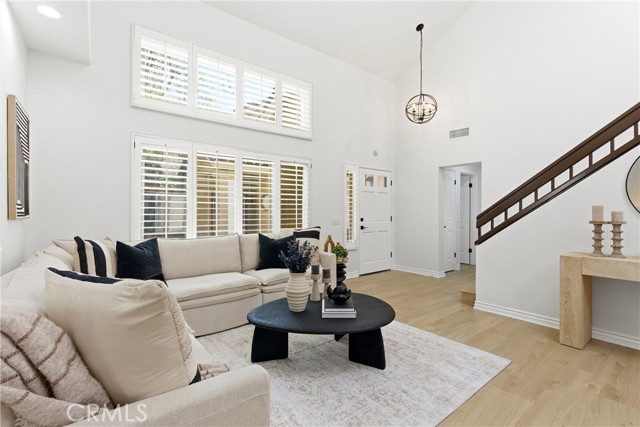 Detail Gallery Image 8 of 47 For 136 Encantado, Rancho Santa Margarita,  CA 92688 - 3 Beds | 2/1 Baths