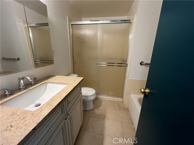 Walk in Shower/ Tub