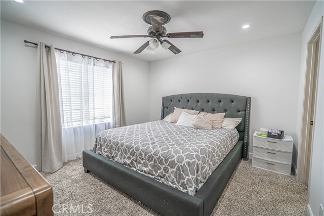 Detail Gallery Image 14 of 28 For 18111 Erik Ct #445,  Canyon Country,  CA 91387 - 2 Beds | 2 Baths