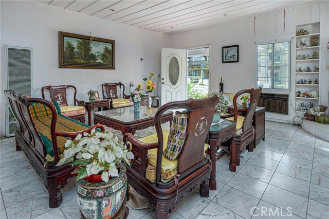 2009 N Commonwealth Avenue, Los Angeles, CA, 90027 2009 N Commonwealth Avenue, Los Angeles, CA, 90027