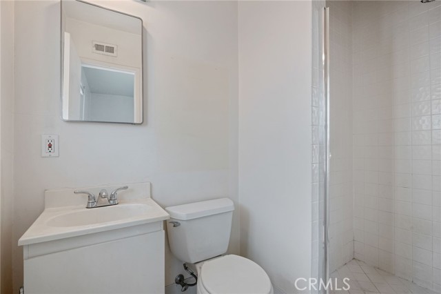 Detail Gallery Image 11 of 22 For 10342 Haskell Ave, Granada Hills,  CA 91344 - 3 Beds | 2 Baths