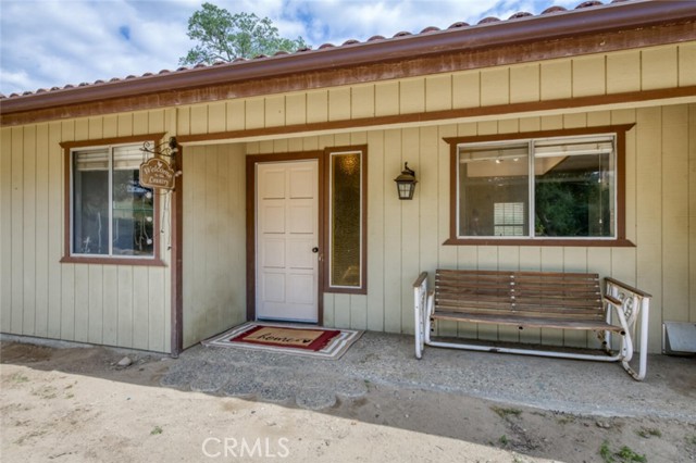 Detail Gallery Image 2 of 43 For 22630 Stagecoach Ln, Clovis,  CA 93619 - 4 Beds | 2 Baths