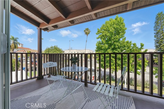 2111 S Bronson Ave, Los Angeles CA: https://media.crmls.org/medias/766847bb-bbce-42a1-9ef9-d5a1f8f2ba53.jpg