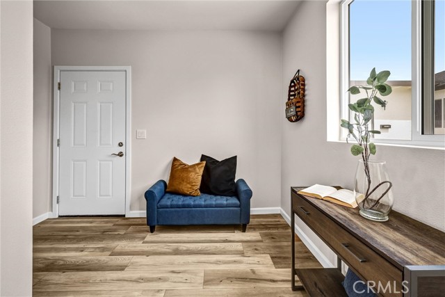 Image 33 of 39 For 14431 Harvest Ave