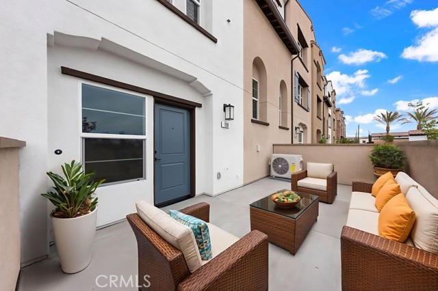 Detail Gallery Image 19 of 26 For 559 via Vallarta, Camarillo,  CA 93012 - 3 Beds | 2/2 Baths