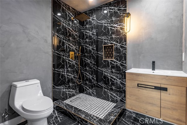 Detail Gallery Image 16 of 32 For 4731 W El Segundo Bld, Hawthorne,  CA 90250 - 3 Beds | 2 Baths
