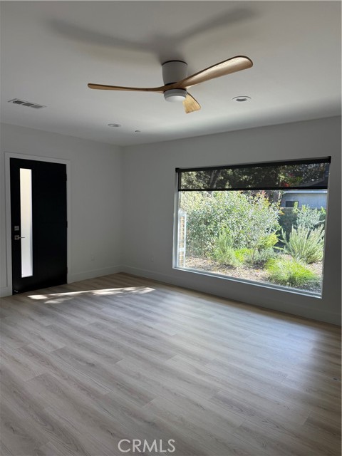 Detail Gallery Image 9 of 15 For 14626 Morrison St, Sherman Oaks,  CA 91403 - 3 Beds | 2/1 Baths