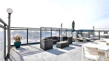 https://media.crmls.org/medias/766bed5f-8fe0-45d8-9586-e7a88c4aa124.jpg?preset=X-Large