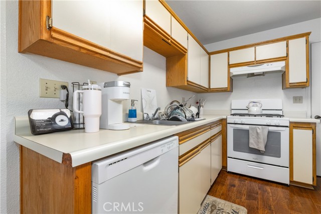 41 Thomas Court, Templeton CA: https://media.crmls.org/medias/766d34da-1211-4468-a550-5788ac813c4b.jpg