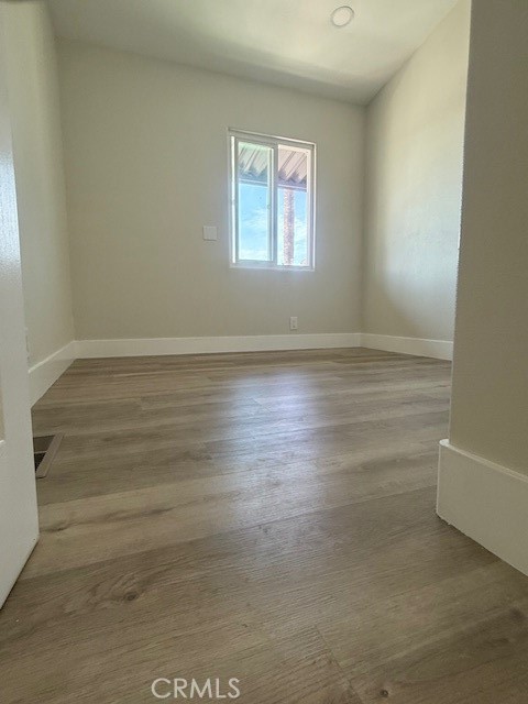 Detail Gallery Image 22 of 23 For 215 S Sullivan Ln #220,  Santa Ana,  CA 92704 - 4 Beds | 2 Baths