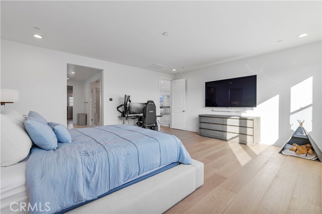 Image 30 of 68 For 24152 West Corte Ala