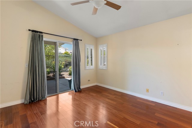 23998 Via Astuto, Murrieta CA: https://media.crmls.org/medias/76711953-c3a1-4977-a5fb-667531d46041.jpg