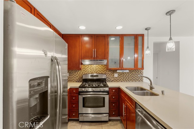 Detail Gallery Image 6 of 15 For 4702 Fulton Ave #202,  Sherman Oaks,  CA 91423 - 2 Beds | 2 Baths