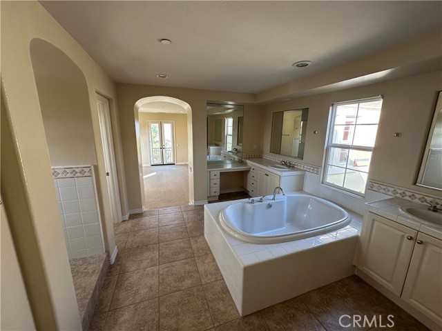 Detail Gallery Image 19 of 43 For 37 Hedgerow, Irvine,  CA 92603 - 5 Beds | 4/1 Baths