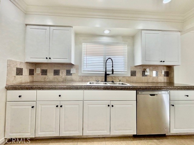Detail Gallery Image 10 of 28 For 5015 River Ave, Newport Beach,  CA 92663 - 4 Beds | 3 Baths