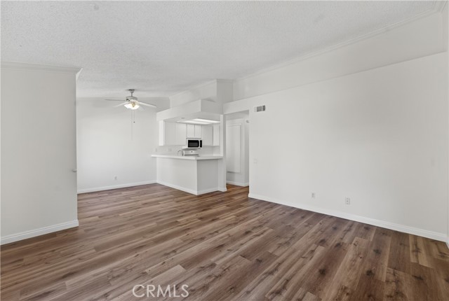 Detail Gallery Image 9 of 34 For 1015 Margarita #D202,  Corona,  CA 92879 - 2 Beds | 2 Baths