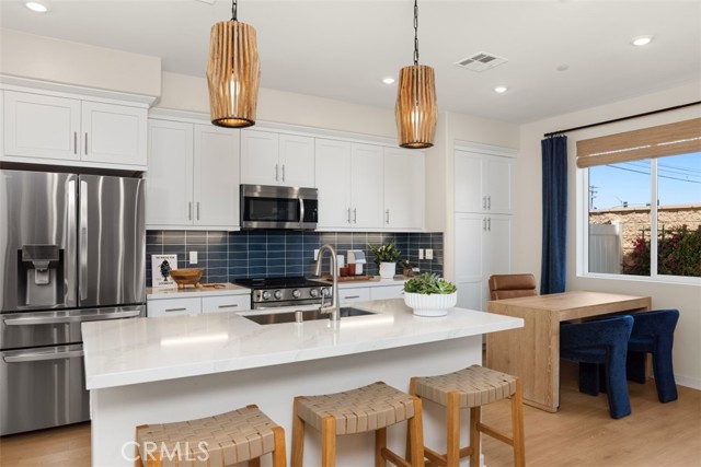 7027 Solara, Westminster CA: https://media.crmls.org/medias/767328e8-ab11-4591-8755-675fdd3b0c41.jpg