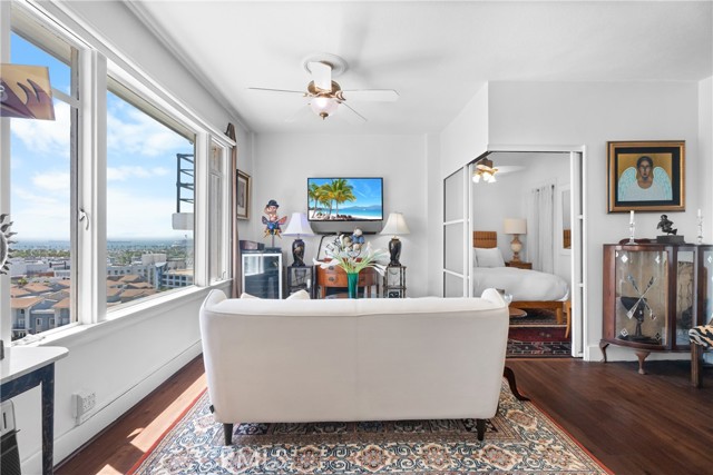 360 W Ocean BLVD Unit: 1103