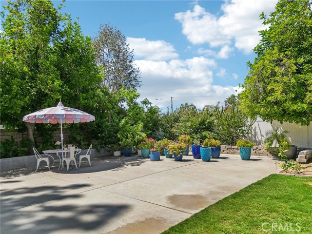 6511 Westview Drive, Riverside CA: https://media.crmls.org/medias/76757134-c0e8-497a-b274-0c23efca1add.jpg