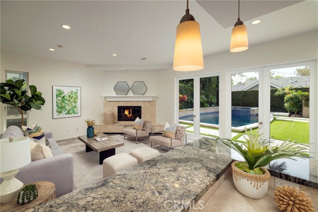 3141 Hillrose Dr, Rossmoor CA: https://media.crmls.org/medias/76758782-3c28-4968-9cc3-37cc11a74f29.jpg