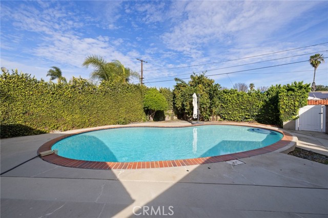 Detail Gallery Image 37 of 39 For 5208 Woodman, Sherman Oaks,  CA 91401 - 4 Beds | 3 Baths