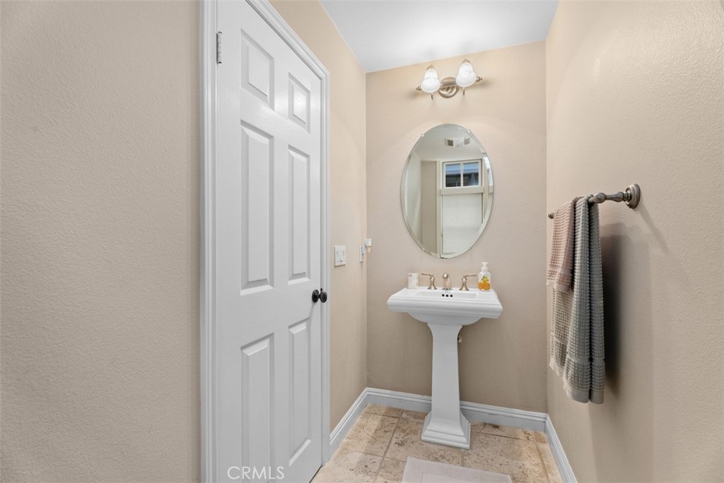 76760095 6c43 40f7 A85c 9807ff2d2d00