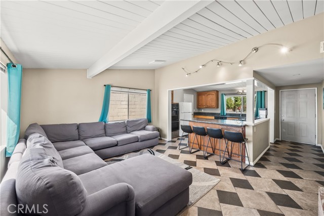 Detail Gallery Image 10 of 41 For 13540 Wilfrey Ave, La Mirada,  CA 90638 - 4 Beds | 2 Baths