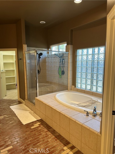 9003 Forest Oaks Court, Bakersfield CA: https://media.crmls.org/medias/7676258b-227d-457b-a449-836026ed3df1.jpg