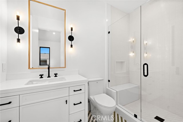 Detail Gallery Image 21 of 39 For 1700 Port Manleigh Cir, Newport Beach,  CA 92660 - 6 Beds | 6/1 Baths