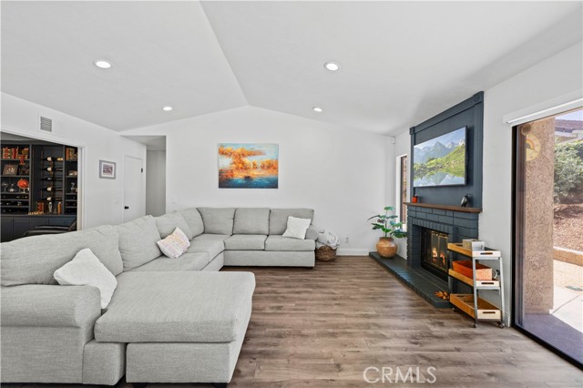 26175 Montolla Lane, Valencia CA: https://media.crmls.org/medias/7676847f-6341-4559-b0c8-4f48749d9738.jpg