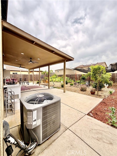 Detail Gallery Image 30 of 39 For 156 Harp Ct, Merced,  CA 95341 - 4 Beds | 3 Baths