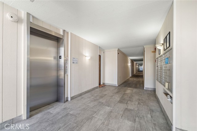 Detail Gallery Image 7 of 32 For 650 the Village #106,  Redondo Beach,  CA 90277 - 1 Beds | 1 Baths