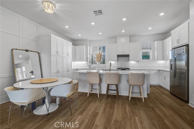 275 Sash, Irvine CA: https://media.crmls.org/medias/7677b7ca-d2eb-4a82-8720-a4600812b322.jpg