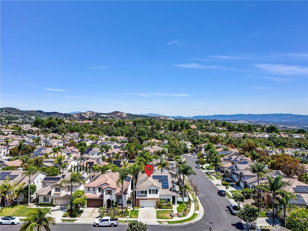 MLS #OC25165987 img 35