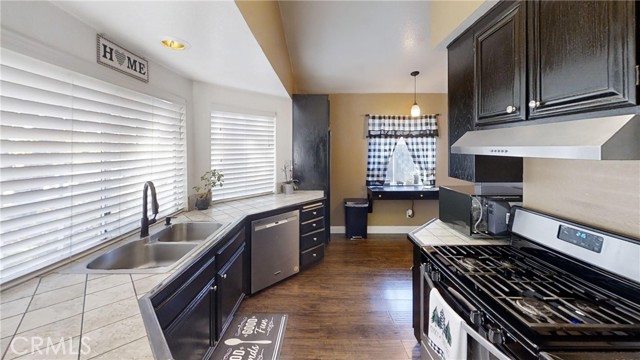 Detail Gallery Image 9 of 38 For 35656 Avenue H, Yucaipa,  CA 92399 - 2 Beds | 2 Baths