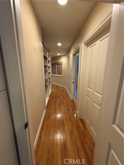 Detail Gallery Image 7 of 15 For 16248 Darcia Pl, Encino,  CA 91436 - 4 Beds | 4 Baths