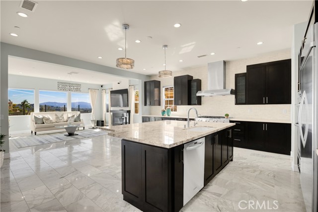 520 N Bardsdale Place, Brea CA: https://media.crmls.org/medias/767909da-2661-4ce2-8899-840abeb9cc05.jpg