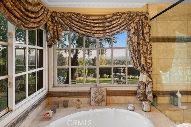 Detail Gallery Image 38 of 66 For 607 West, La Habra Heights,  CA 90631 - 5 Beds | 4 Baths