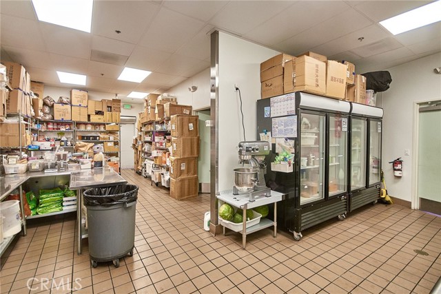2145 Foothill Boulevard, La Verne CA: https://media.crmls.org/medias/767a2de7-c8c5-4571-ab67-394be4f07670.jpg