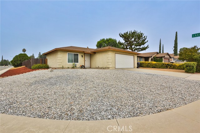 Detail Gallery Image 1 of 44 For 1565 Ranch Rd, San Bernardino,  CA 92407 - 3 Beds | 2 Baths