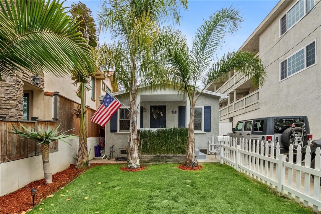 526 Francisca Avenue, Redondo Beach, California 90277, 3 Bedrooms Bedrooms, ,1 BathroomBathrooms,Residential,Sold,Francisca,SB21067379