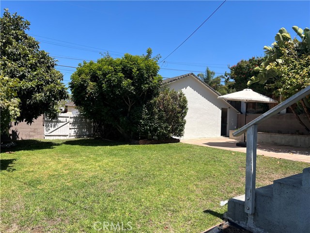 418 N Lucia Avenue, Redondo Beach CA: https://media.crmls.org/medias/767abd9e-bab7-4f6d-9efe-f26ada5e3b7d.jpg