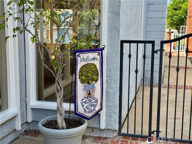 21903 Erie Lane, Lake Forest CA: https://media.crmls.org/medias/767b1053-61db-45bf-8bb2-49e063e06eb9.jpg