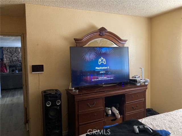 1131 Barstow Road, Barstow CA: https://media.crmls.org/medias/767b2a27-0348-4dbb-a4e4-fb6ede36fd2f.jpg