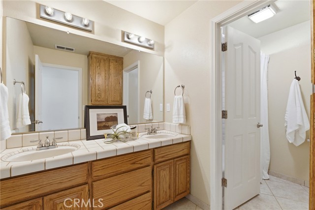 Detail Gallery Image 24 of 43 For 736 Leafcrest Drive, Chico,  CA 95926 - 5 Beds | 3 Baths