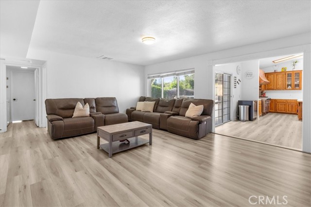 Detail Gallery Image 15 of 44 For 21890 Victorian, Wildomar,  CA 92595 - 5 Beds | 3 Baths